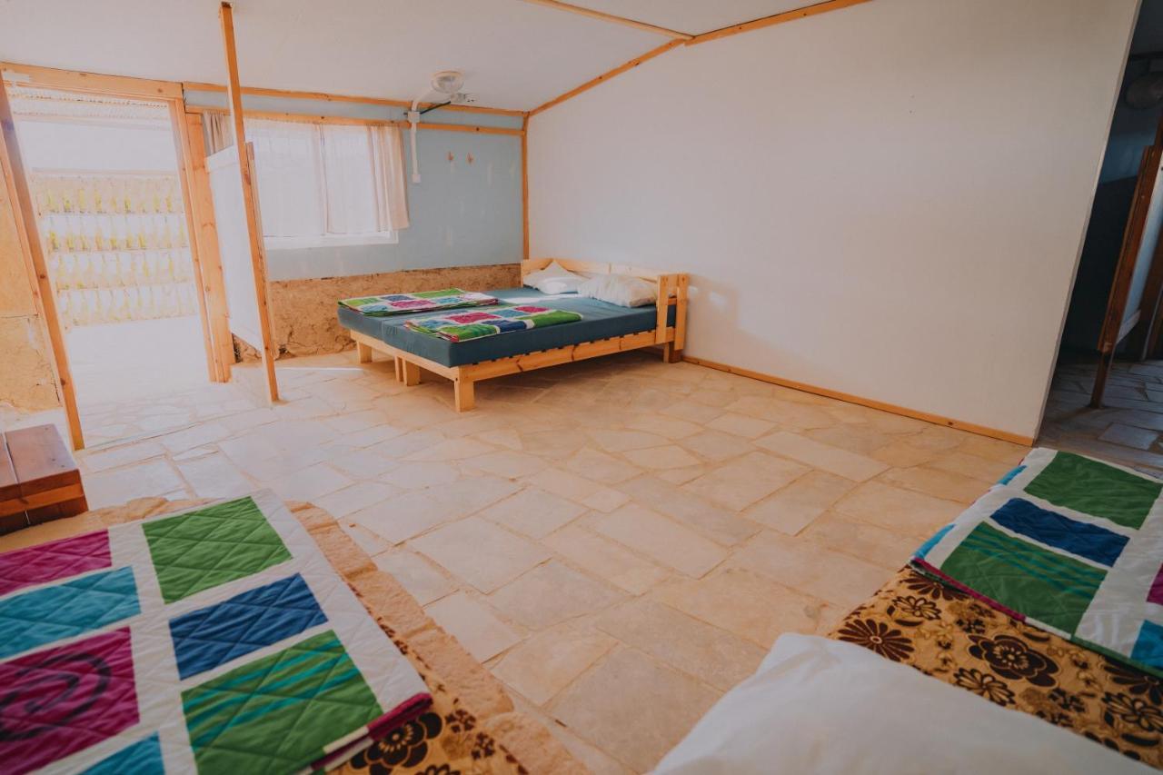Desert Shade eco-camp Villa Mitzpe Ramon Exterior foto