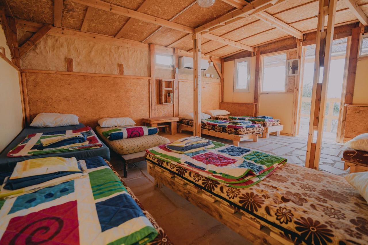 Desert Shade eco-camp Villa Mitzpe Ramon Exterior foto