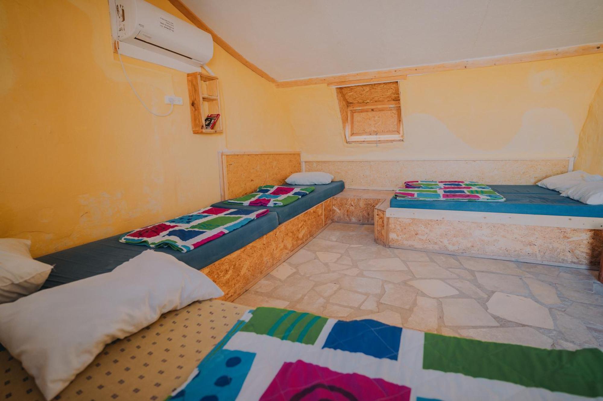 Desert Shade eco-camp Villa Mitzpe Ramon Habitación foto