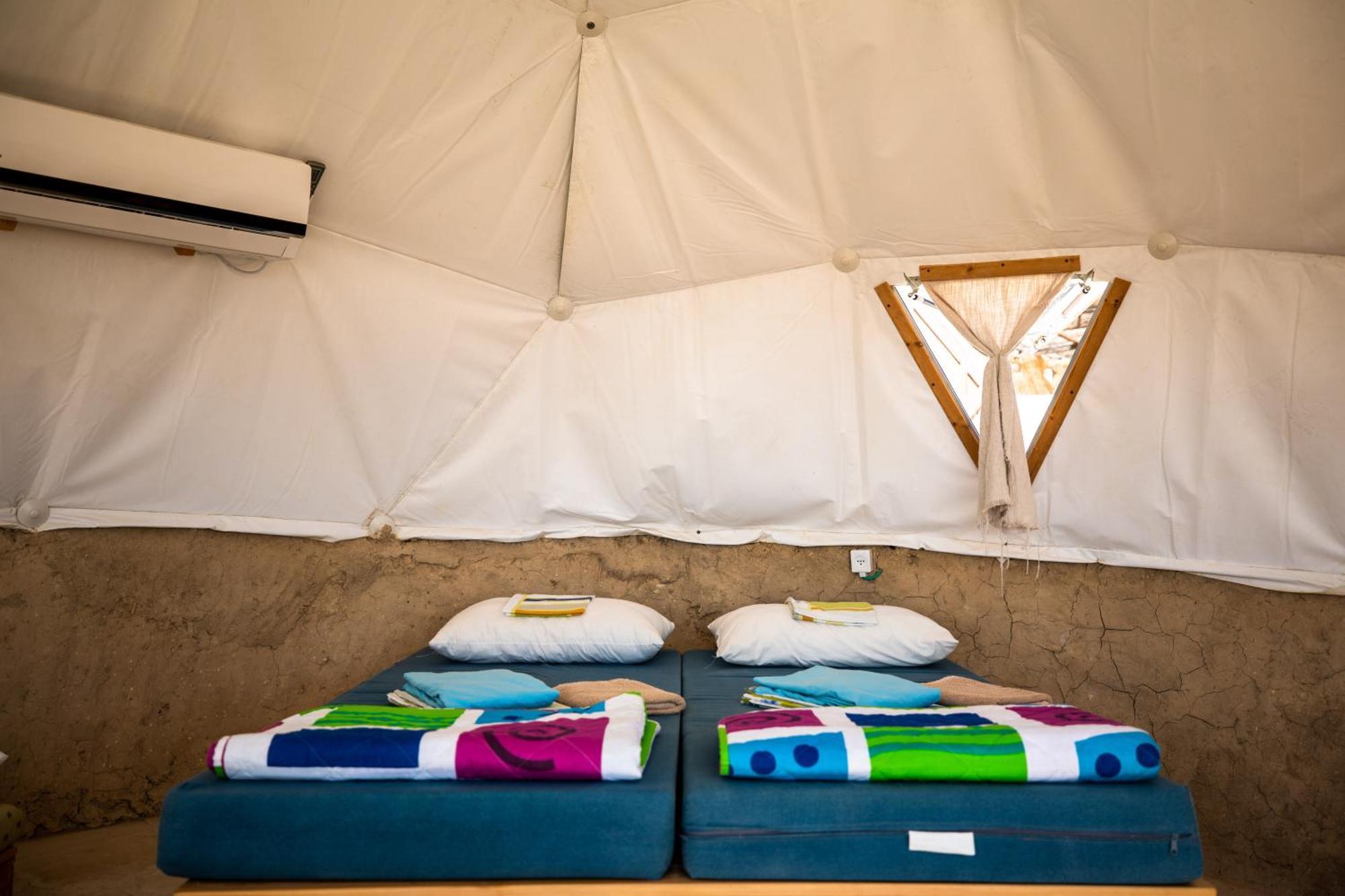 Desert Shade eco-camp Villa Mitzpe Ramon Exterior foto