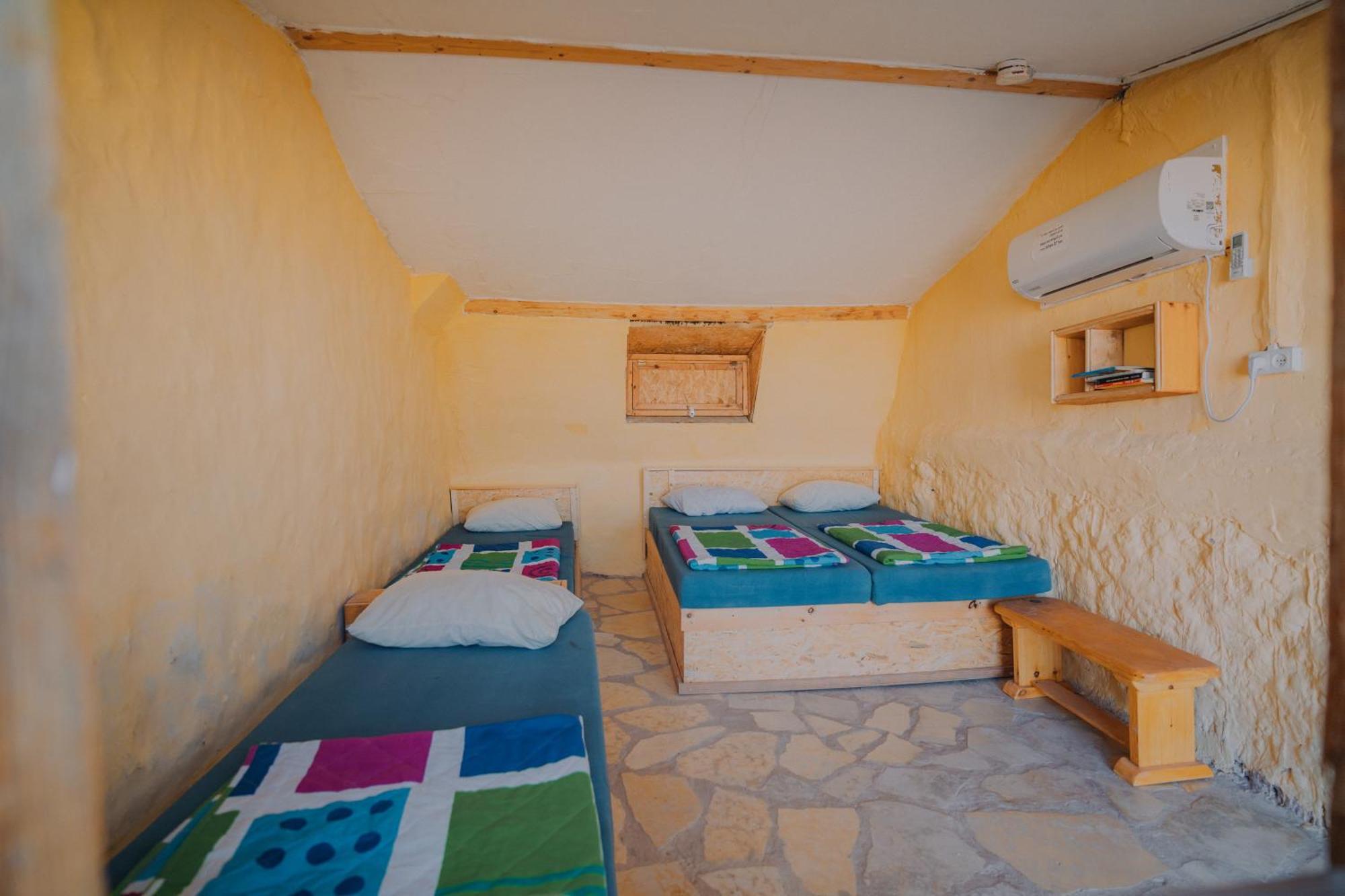 Desert Shade eco-camp Villa Mitzpe Ramon Habitación foto