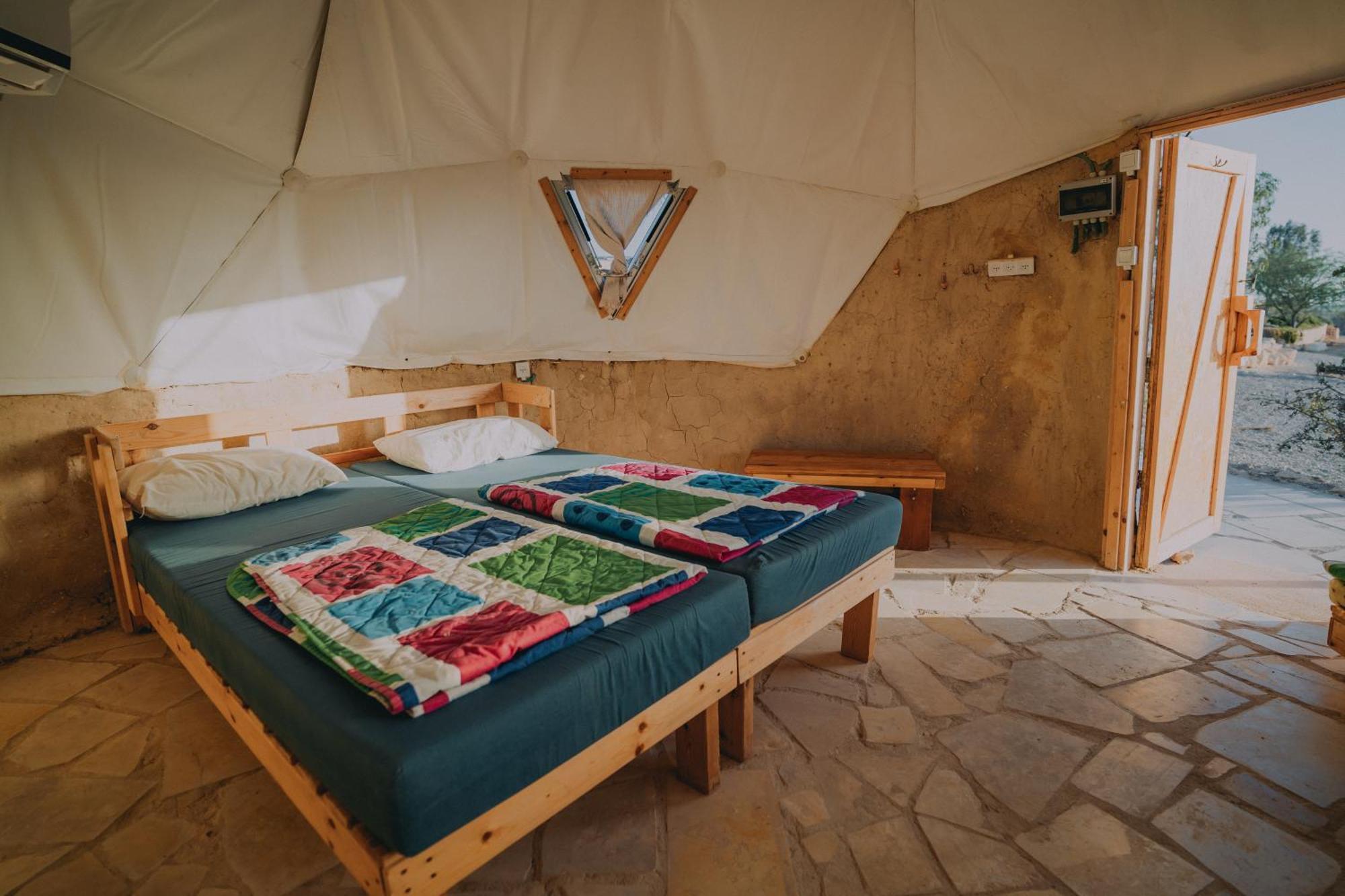 Desert Shade eco-camp Villa Mitzpe Ramon Habitación foto